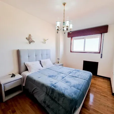 House In Beach- Oporto بيت للعطل *